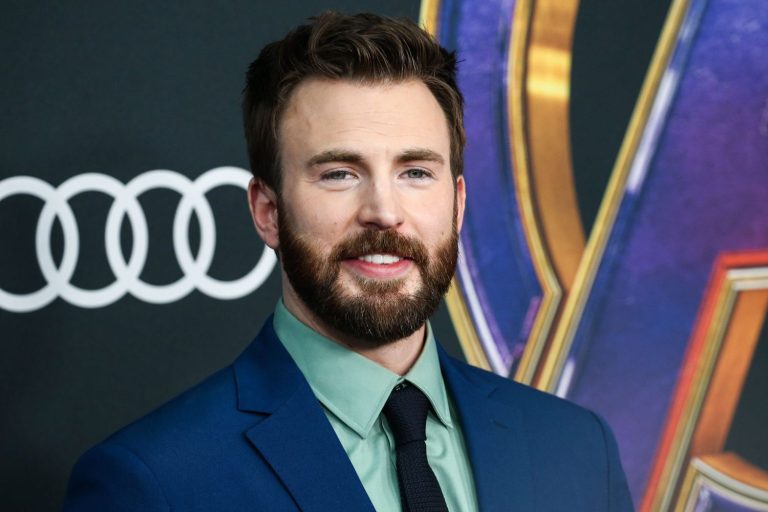 Chris Evans Biography : A Journey from Screen to Stardom