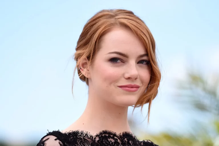Emma Stone Biography :  A Journey Through Her Life and Career