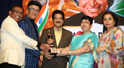 udit narayan awards