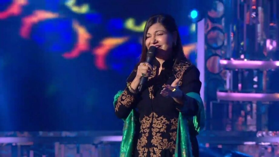 alka yagnik performance