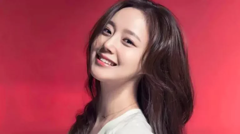 Moon Chae-won Biography: Age, Movies, Height, Photos