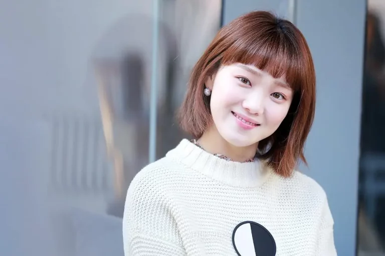 Lee Sung-kyung Biography: Early Life, Career, and Achievements