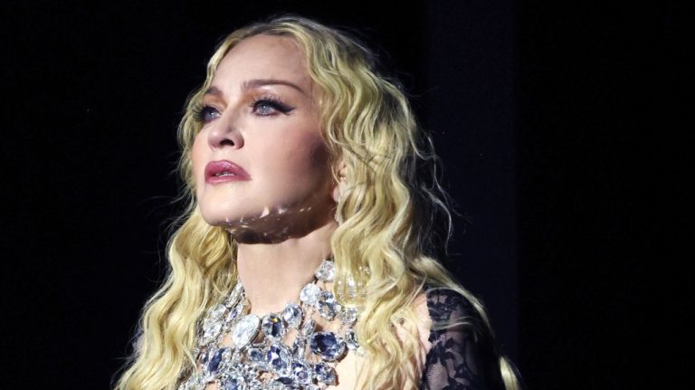 Madonna Biography: Birthday, Career, Age , Hight, Weight