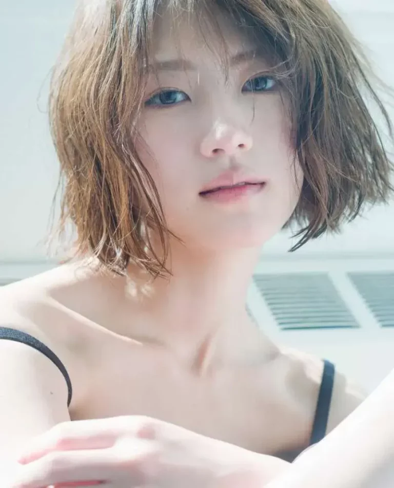 Wakatsuki Yumi Biography: Height, Weight, Age, Career, and Success