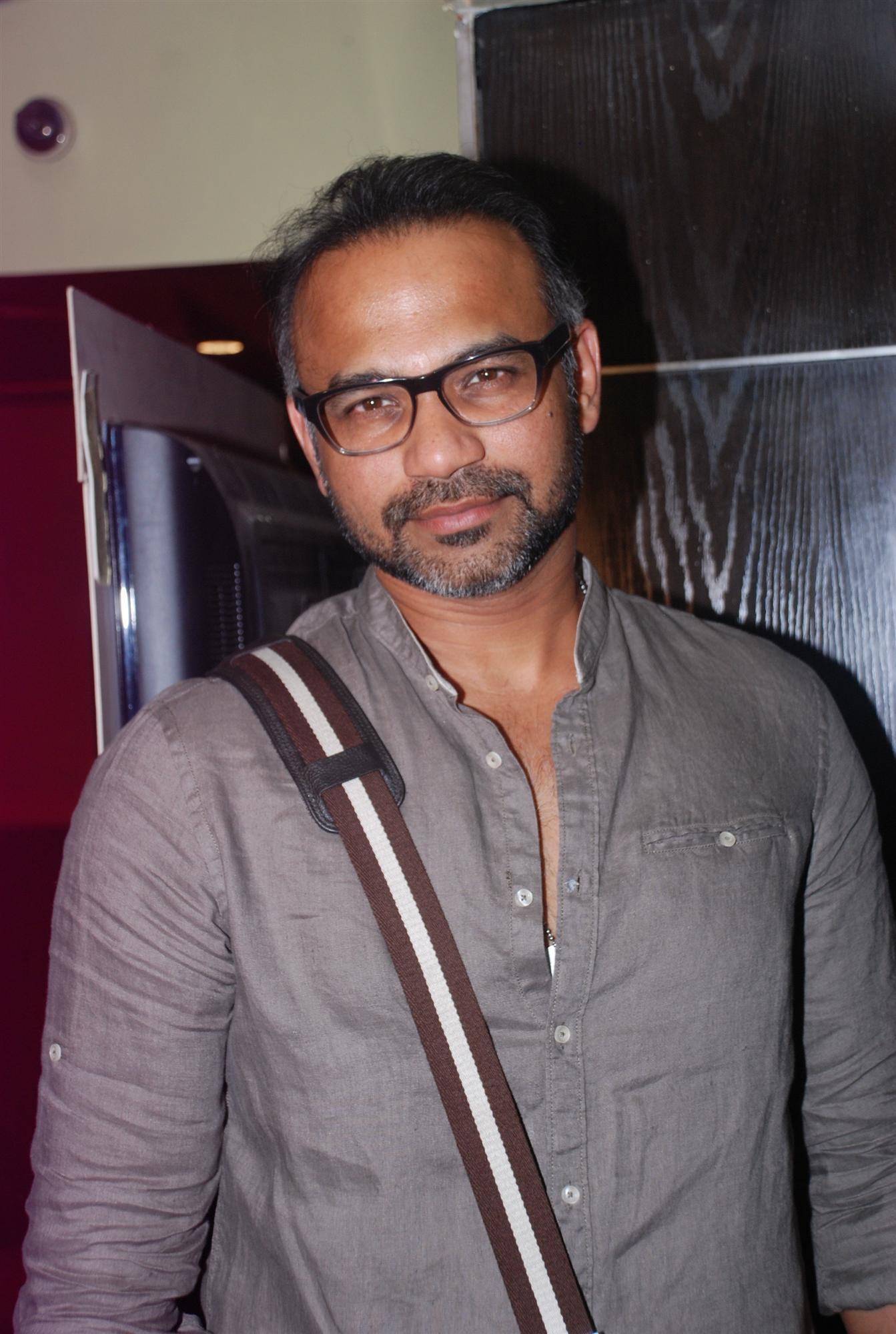 Abhinay Deo - scrap_google_ccl