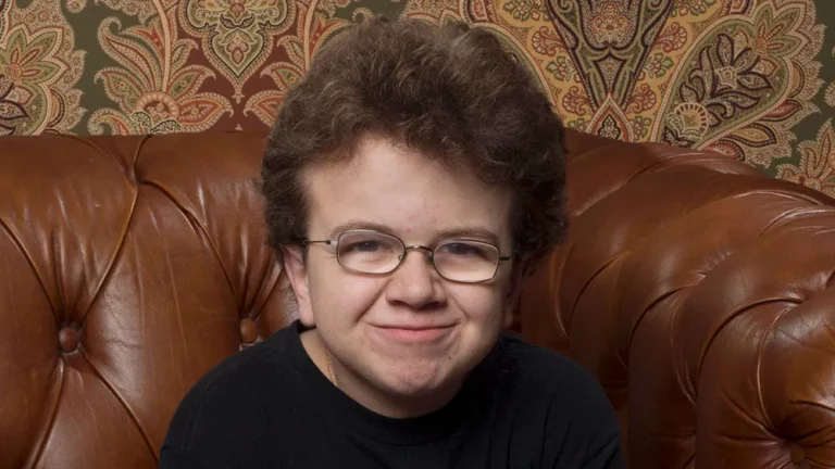 Keenan Cahill Biography: Age, Net Worth, Hight, Weight